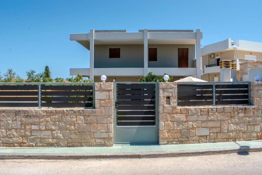 Md Residence Near The Beach W Bbq And Private Parking Hersonissos  Exterior photo