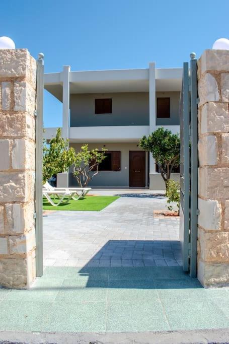 Md Residence Near The Beach W Bbq And Private Parking Hersonissos  Exterior photo